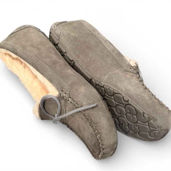Uggs Men Moccasin Loafer Grey Suede w/wool lined Size 10 EUC - Picture 5 of 8